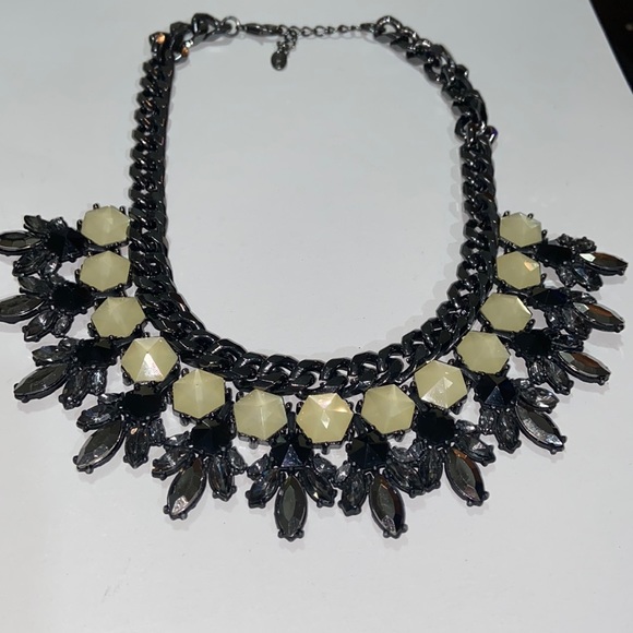 Zara necklace statement piece from Zara - Picture 1 of 13